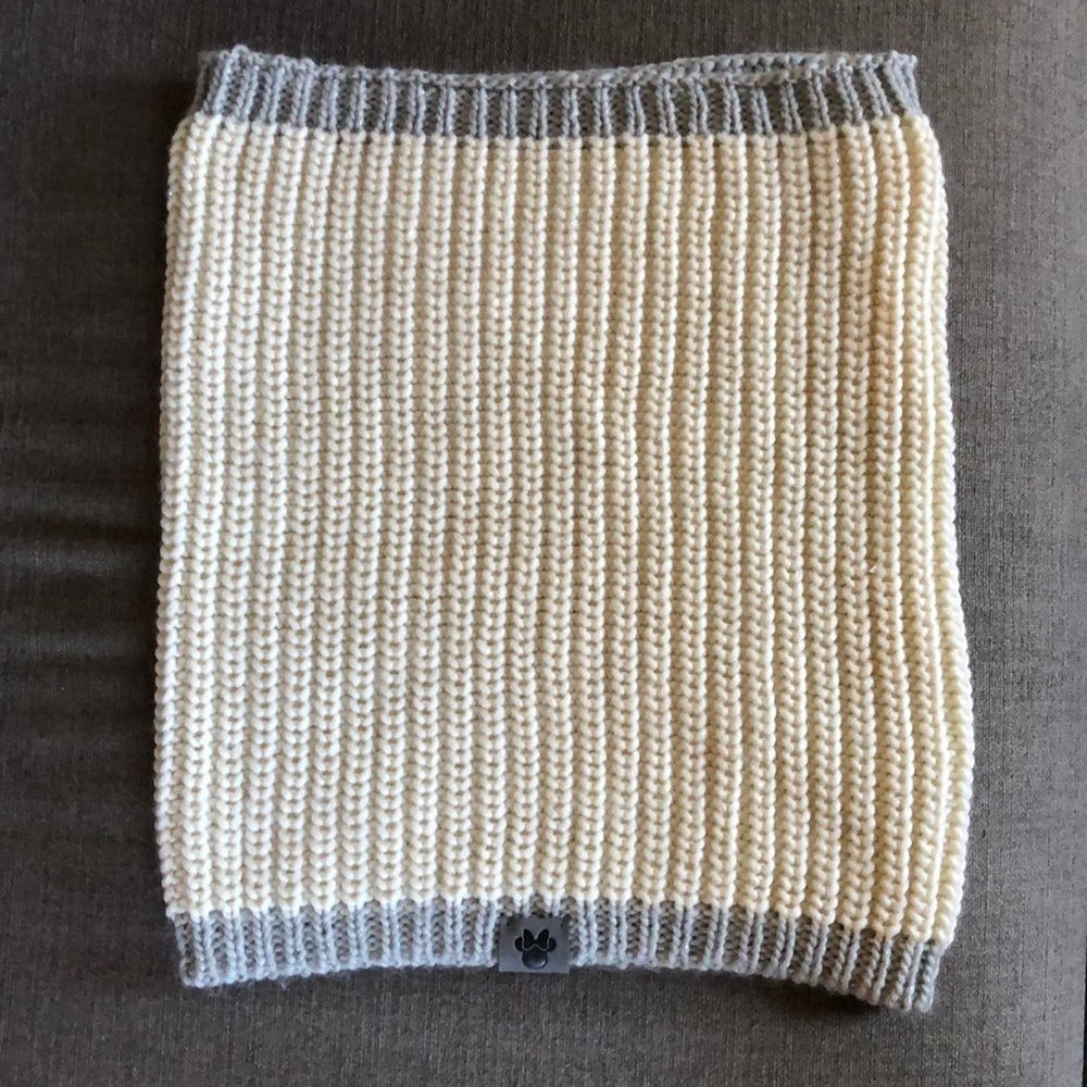 Disney Parks Sparkle ivory and Grey circle scarf